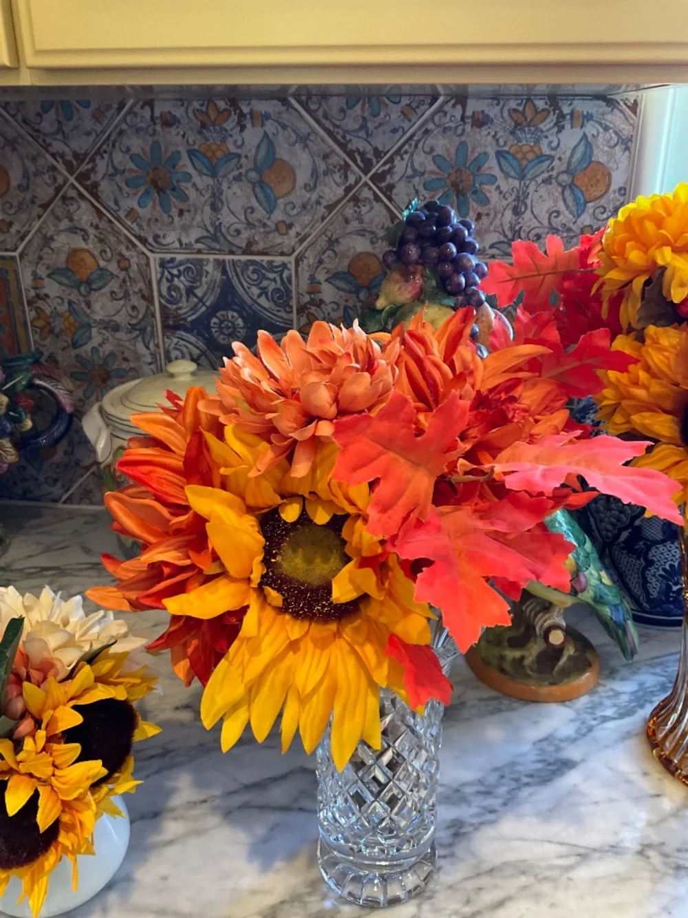 Set of 6 fall faux floral boquets in various sizes ( vases NOT included)